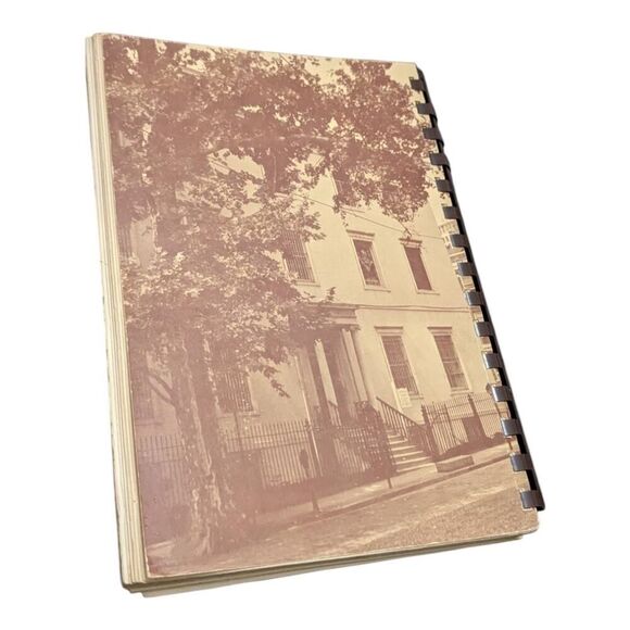 The White House of the Confederacy Cookbook Vintage Spiral Bound Paperback - Picture 2 of 4